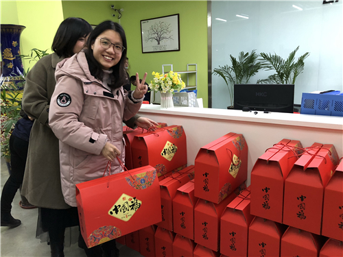 2025新澳门免费原料宝典