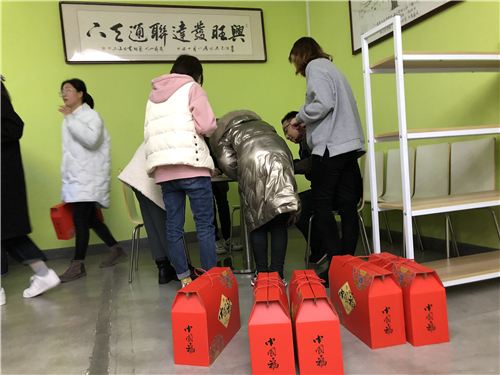 2025新澳门免费原料宝典