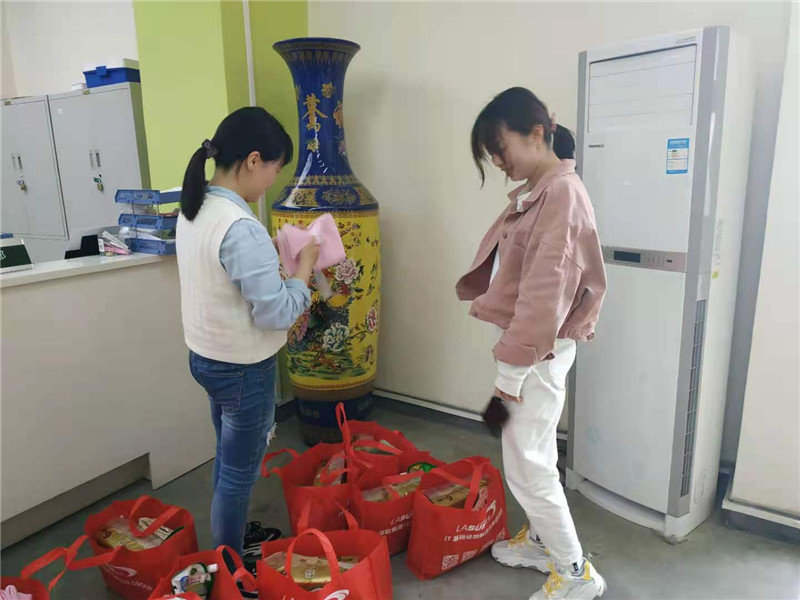 2025新澳门免费原料宝典