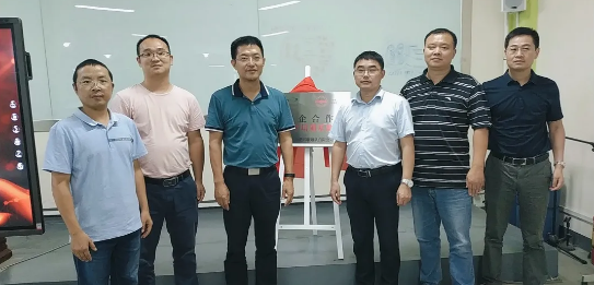 2025新澳门免费原料宝典