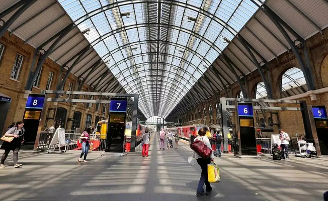 2025新澳门免费原料宝典