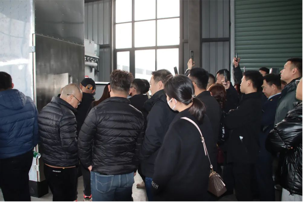 2025新澳门免费原料宝典