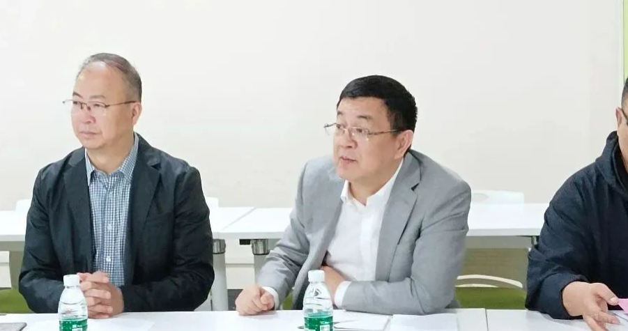 2025新澳门免费原料宝典