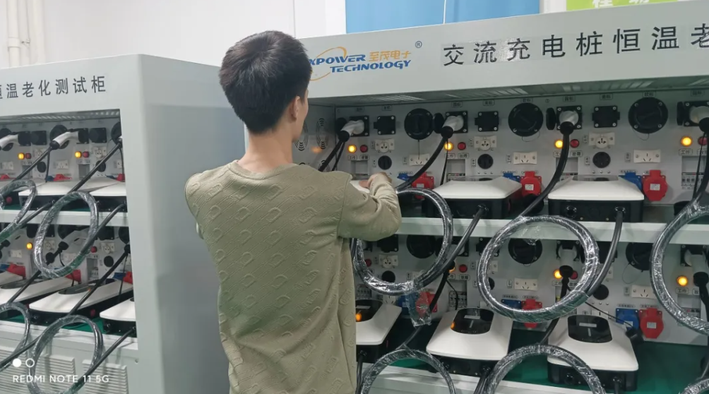 2025新澳门免费原料宝典