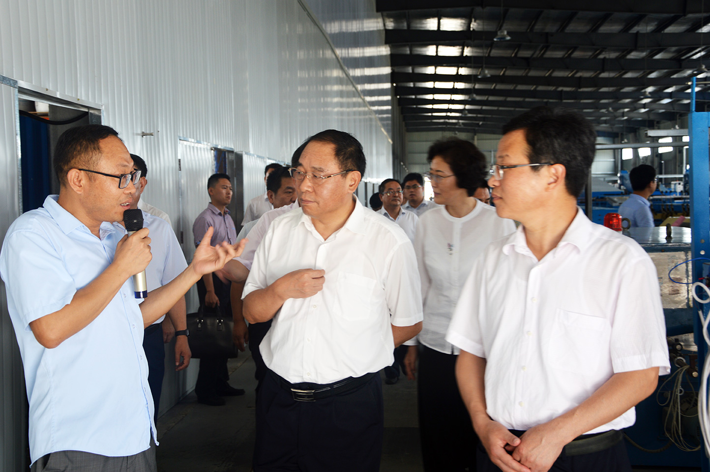 2025新澳门免费原料宝典