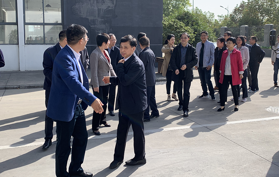 2025新澳门免费原料宝典