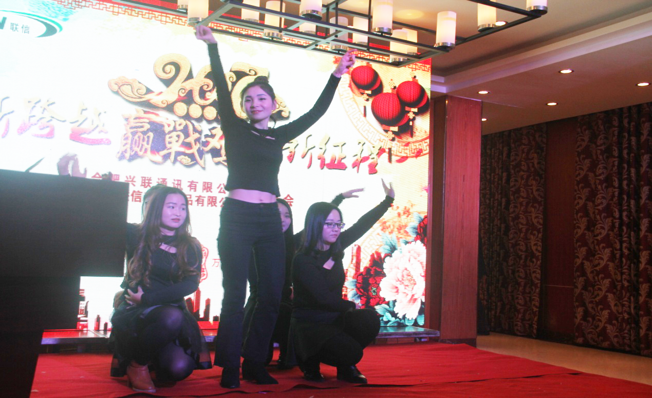 2025新澳门免费原料宝典