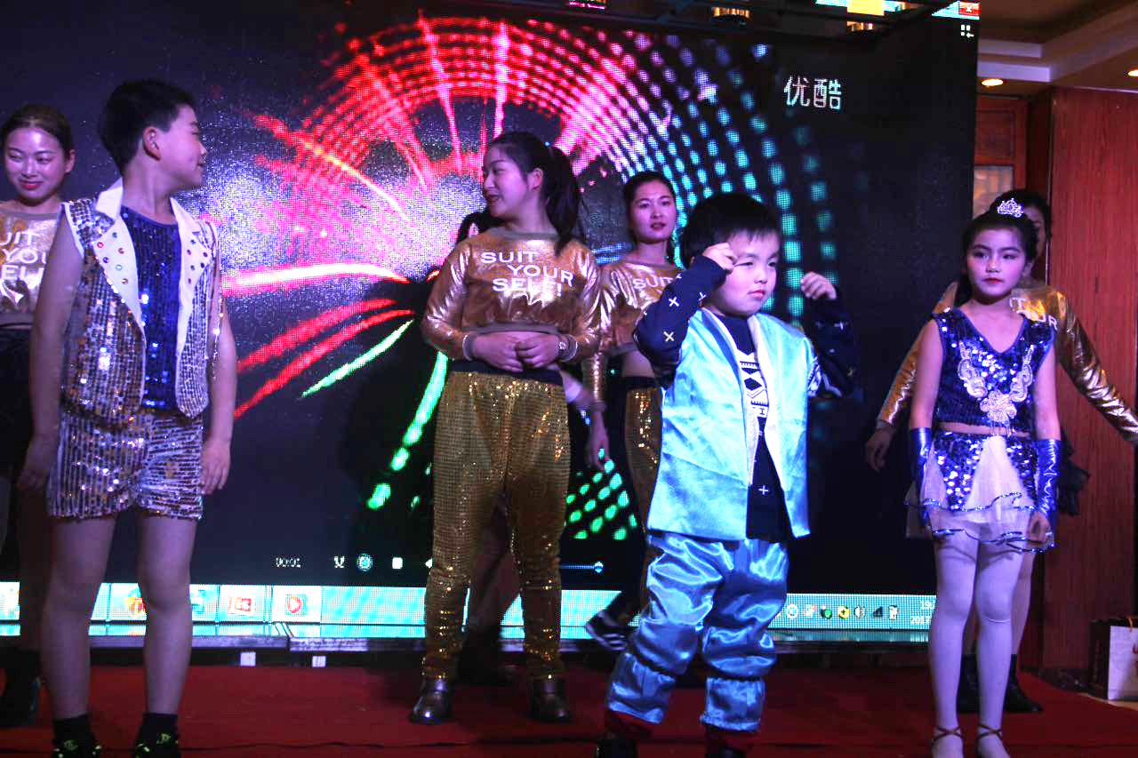 2025新澳门免费原料宝典