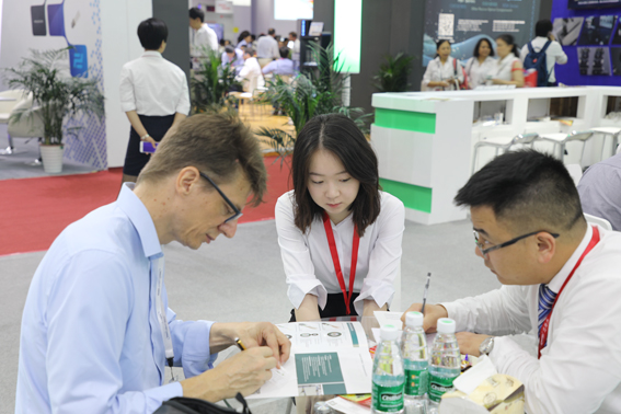 2025新澳门免费原料宝典