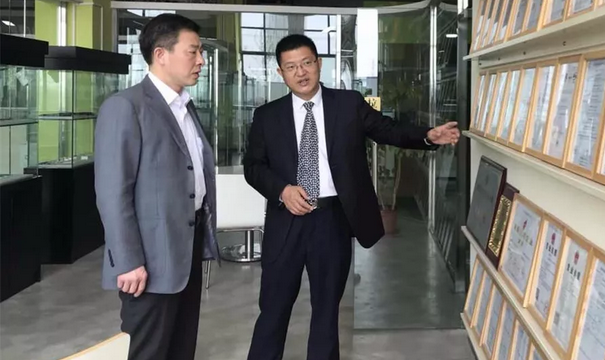 2025新澳门免费原料宝典