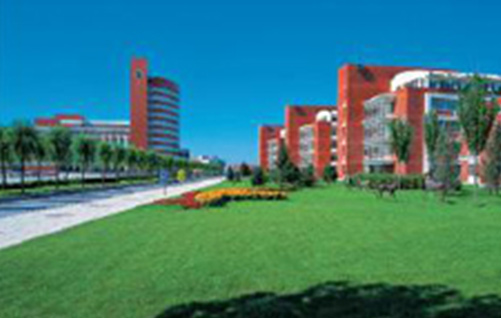 东北石油大学图书馆、宿舍楼